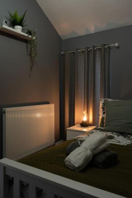Vibrant City Centre Townhouse With Free Parking Rare Outdoor Patio Belfast Exterior foto